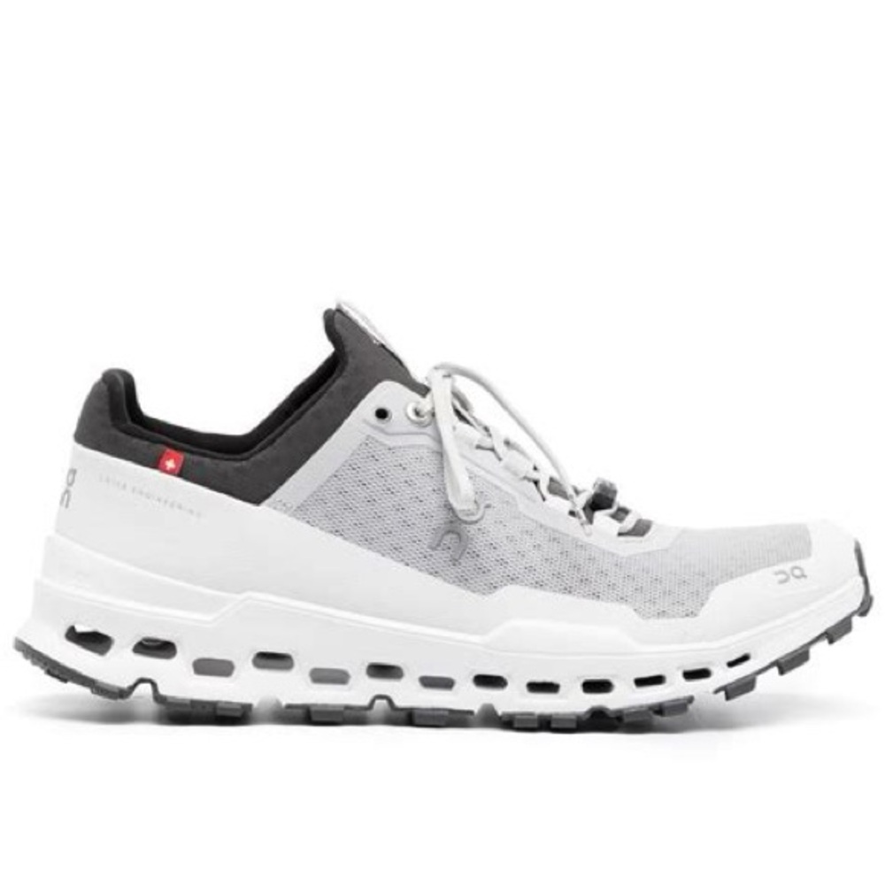Women’s Cloudultra size 9